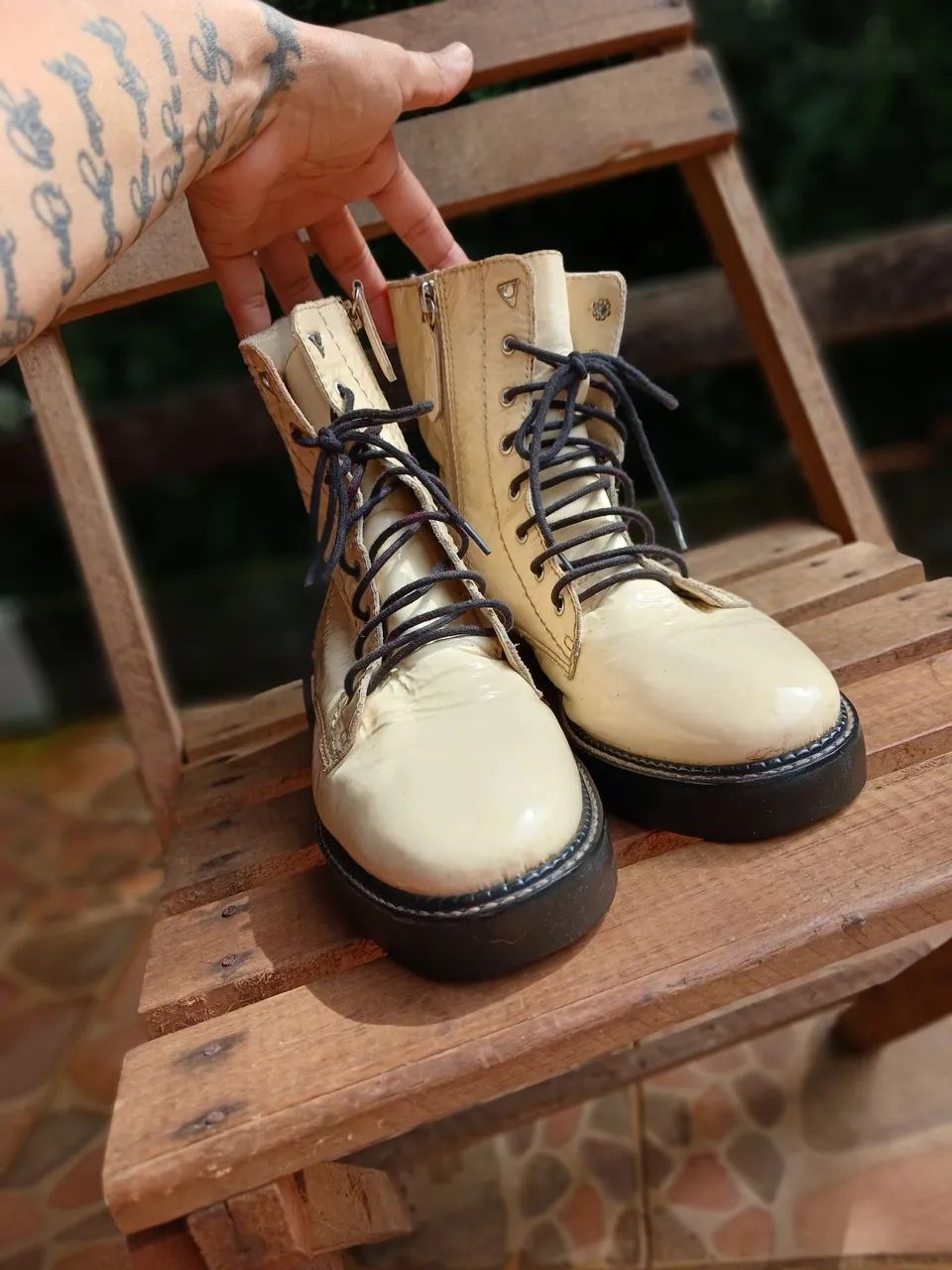Coturno Bold Verniz da Schutz - Foto 4