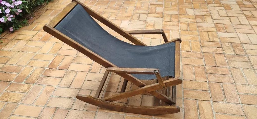cadeira de balanço dobrável de madeira maciça com tecido - Foto 3