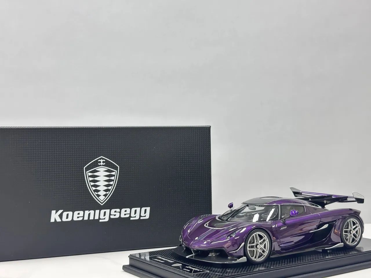 Koenigsegg FrontiART 1/18 Felipe