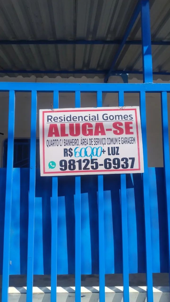 Aluga-se quarto 