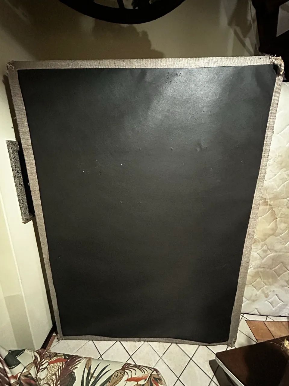 Cama de cama Box bom estado