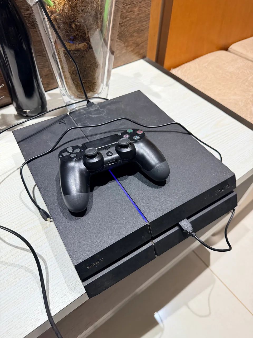 PLAYSTATION 4