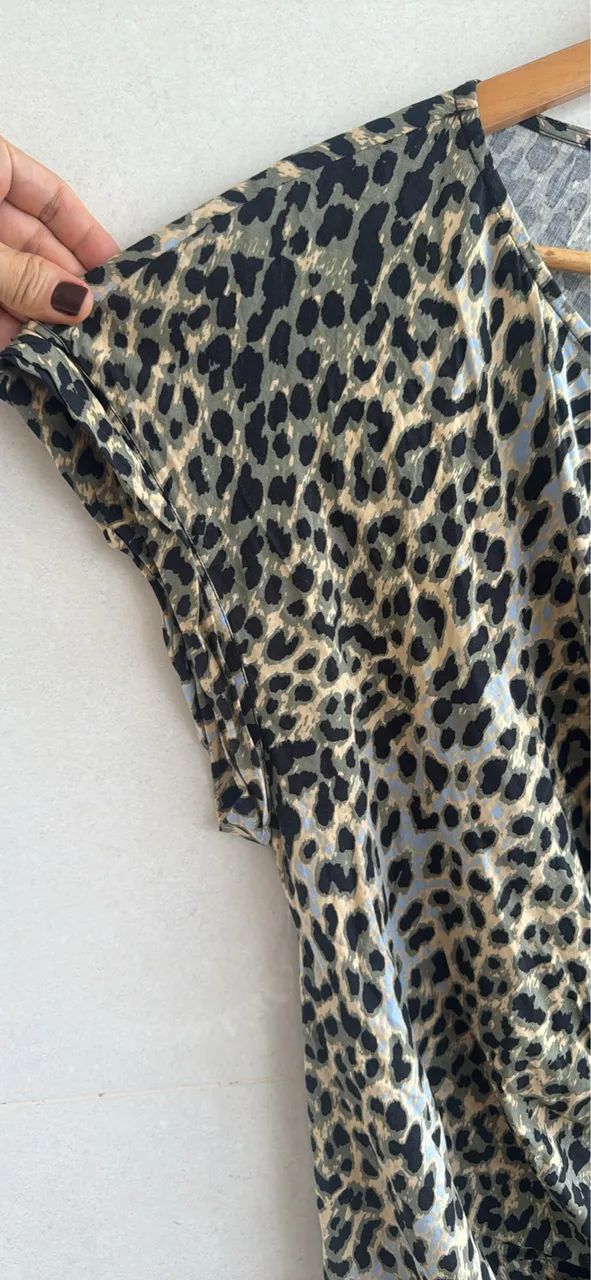 Vestido Viscose Onça Bluk Caimento com Nó Central - Tam. G (Veste bem até G/GG) - Foto 5