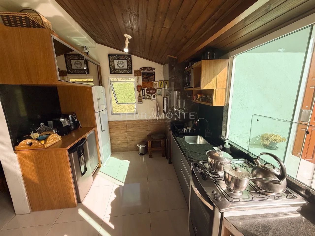 Casa no São João com 2 quartos, quintal grande e 3 vagas - Foto 4