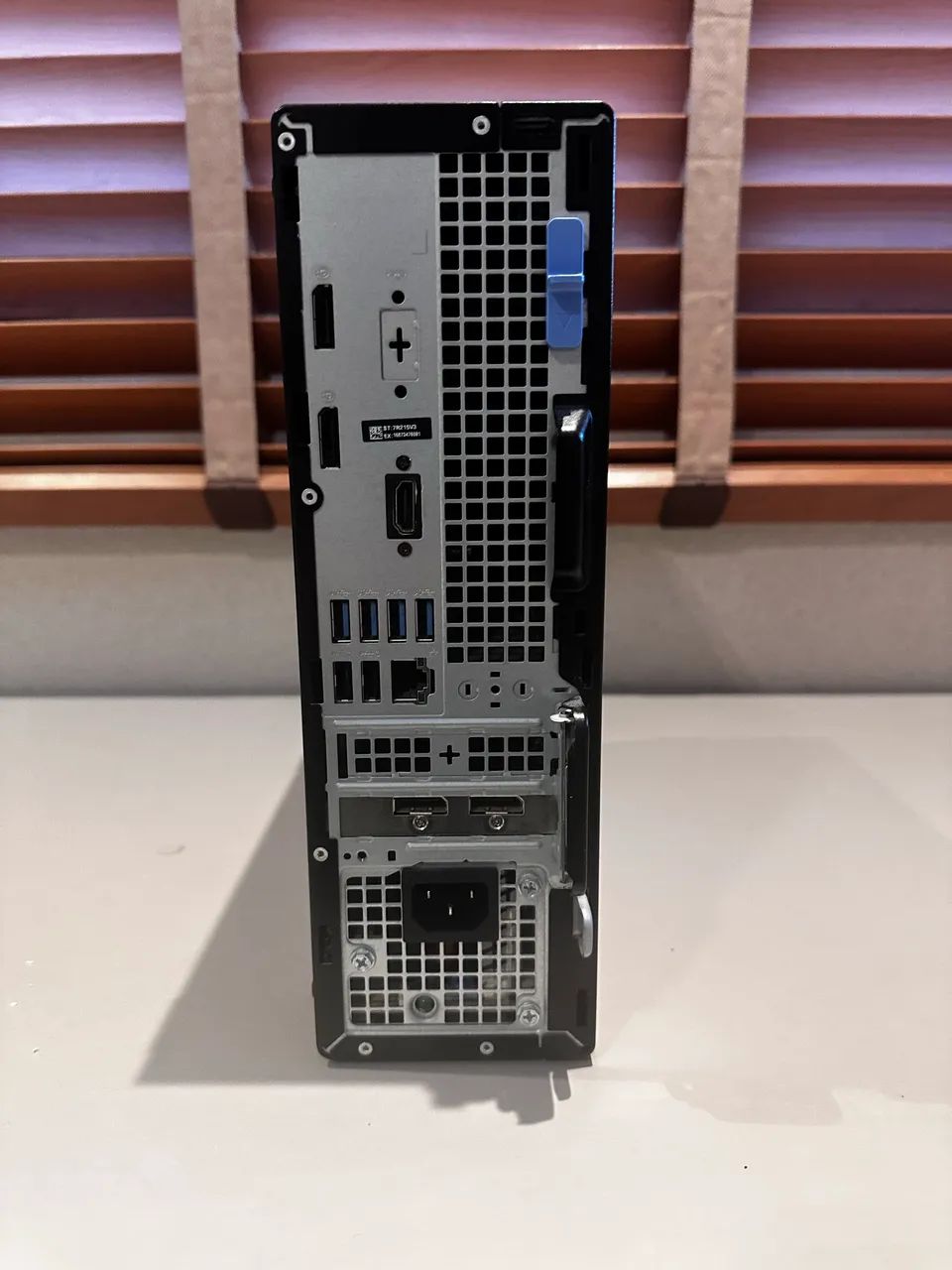 Dell Optiplex 5000 SFF  - Foto 4