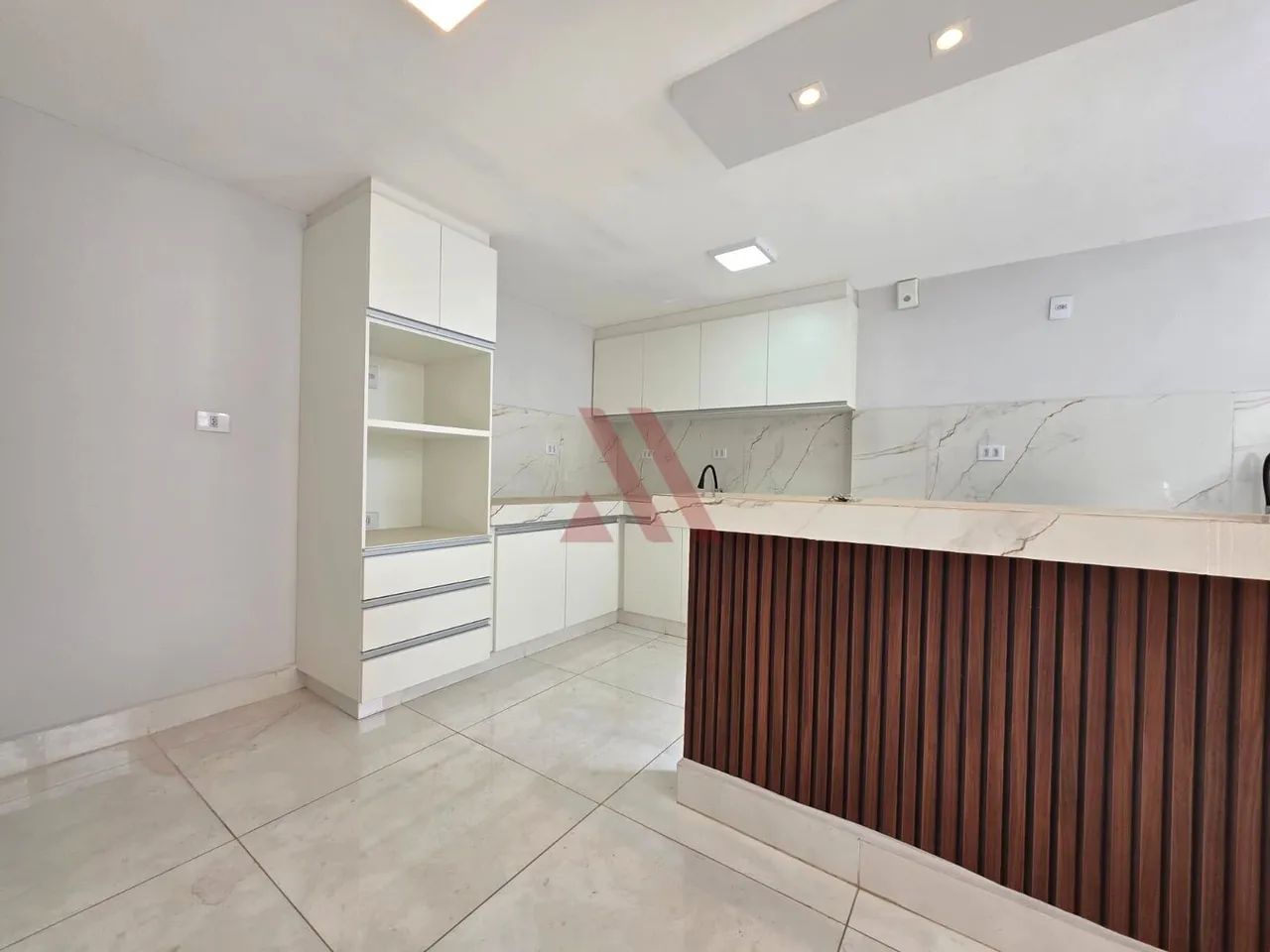Edifício Daniela, 3 quartos sendo 1 suíte, reformado com 1 vaga de garagem andar alto com  - Foto 5