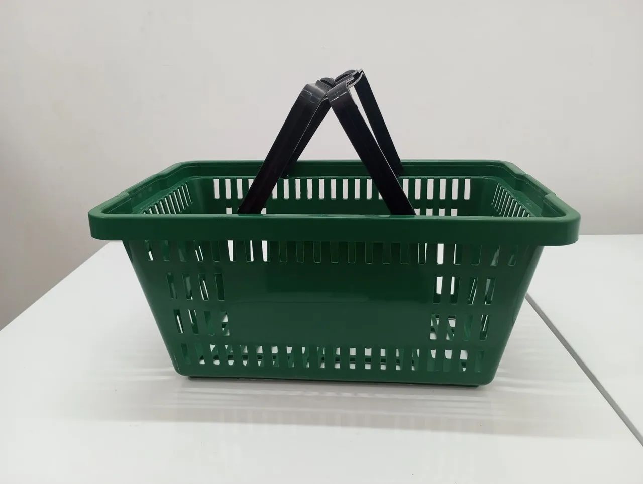 Vendo cestas plásticas kit com 10 cestas Plásticas resistente  - Foto 2