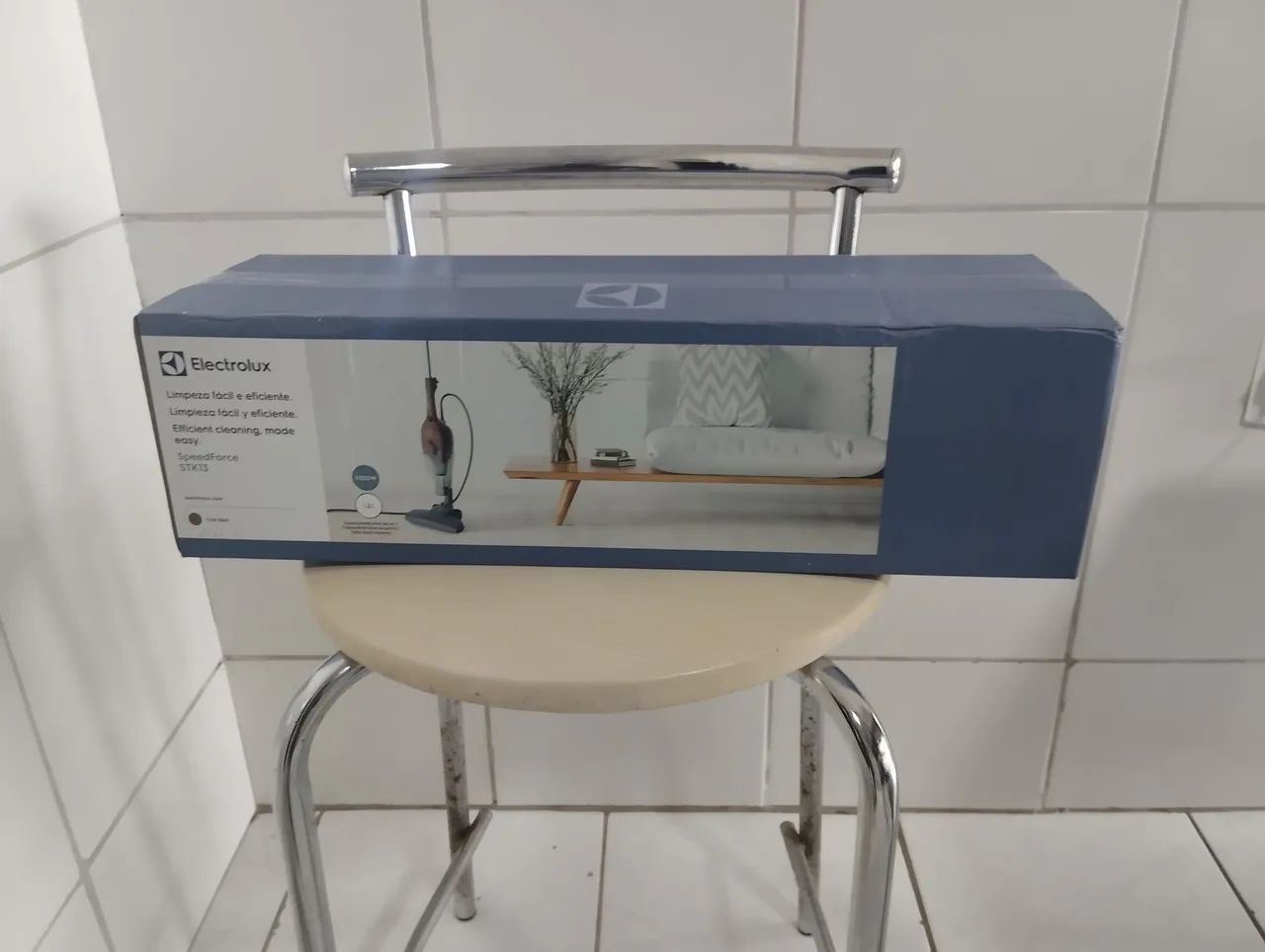 Aspirador Vertical Eletrolux 