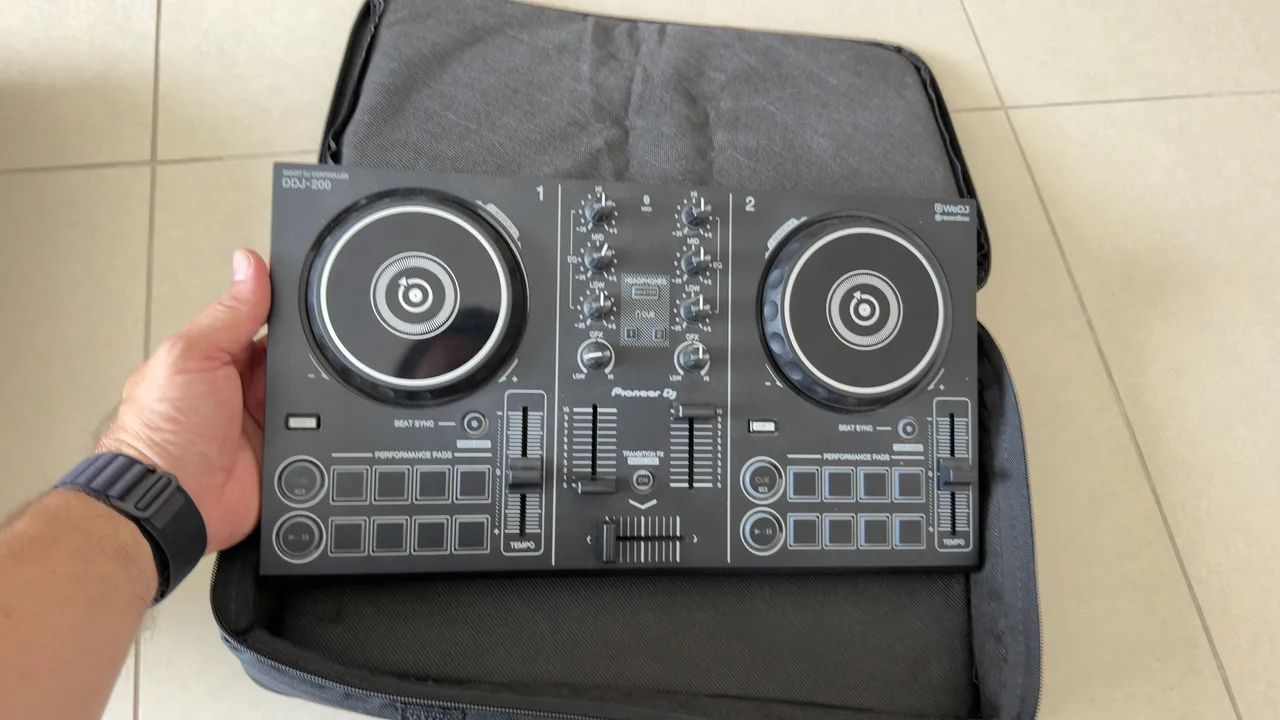 Cdj pioneer ddj-200 perfeita quase sem uso - Instrumentos musicais