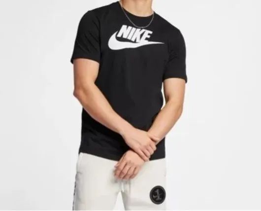 Camiseta básica Nike Preta Tam G - Foto 2
