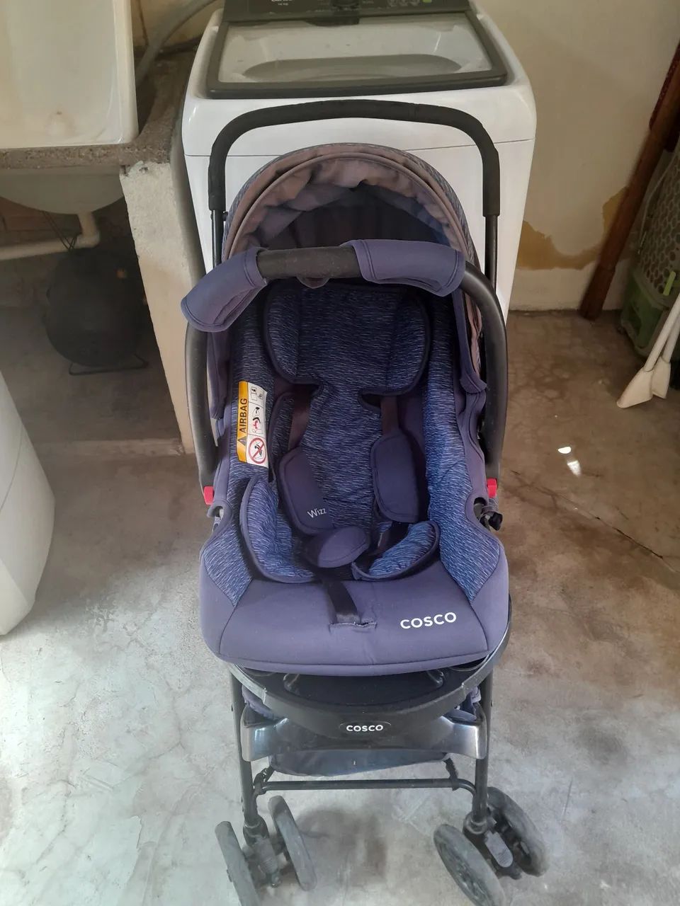 Vendo Bebe conforto e carrinho masculino  - Foto 2