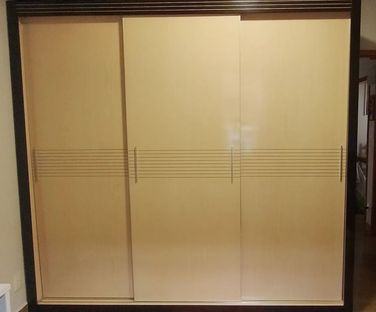 Guarda roupa 3 portas