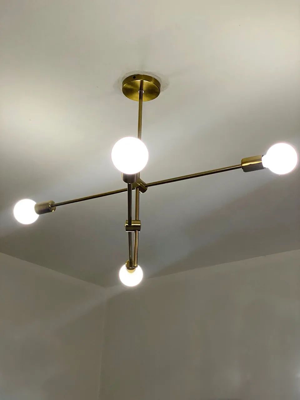 Lustre Pendente Sputnik Dourada