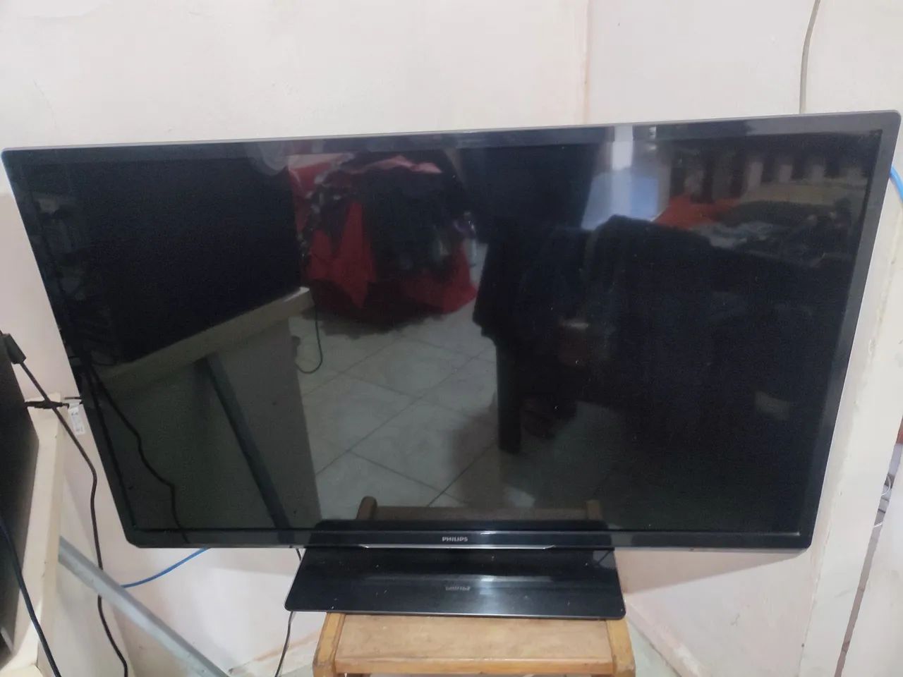 TV Phillips 47" polegadas Full HD