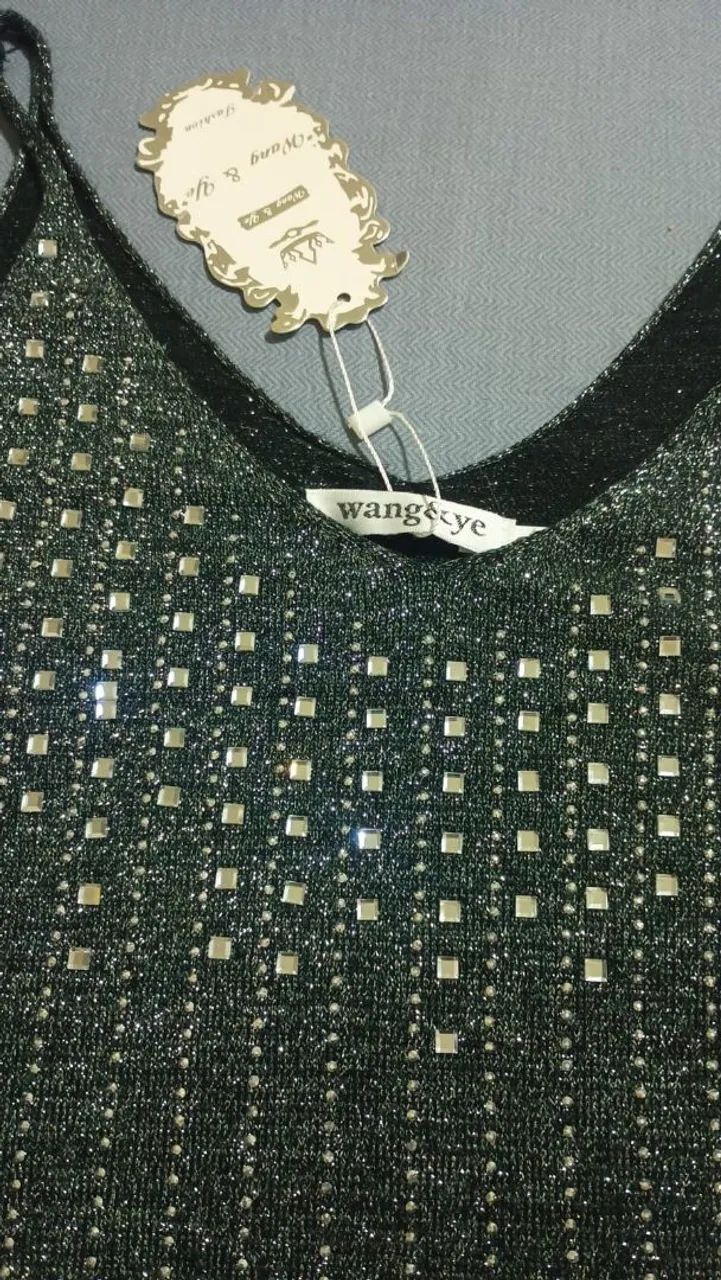 Nova!!! Blusa preta de alça elegante  com Pedrinhas Nova!!! - Foto 3