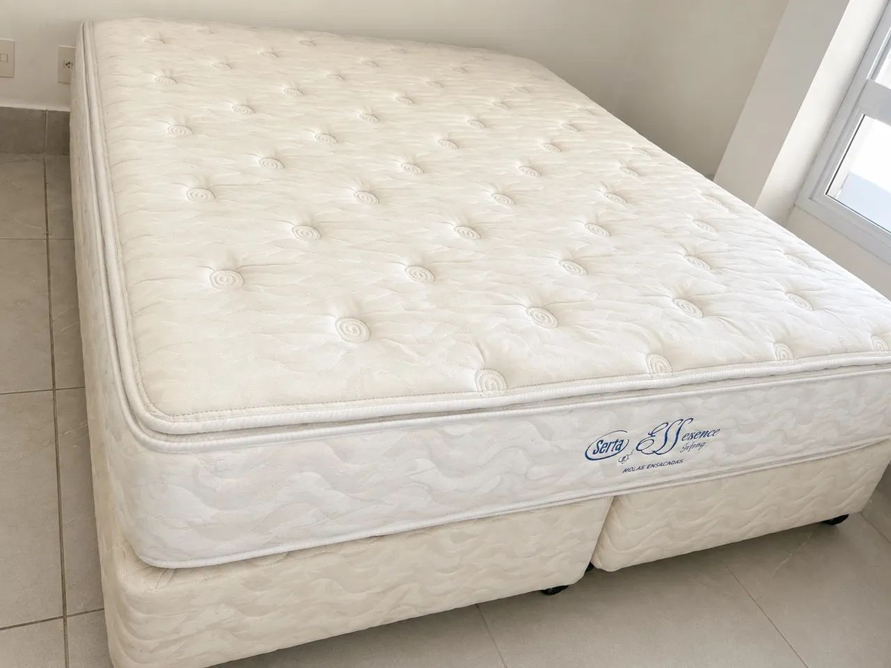 Cama queen 