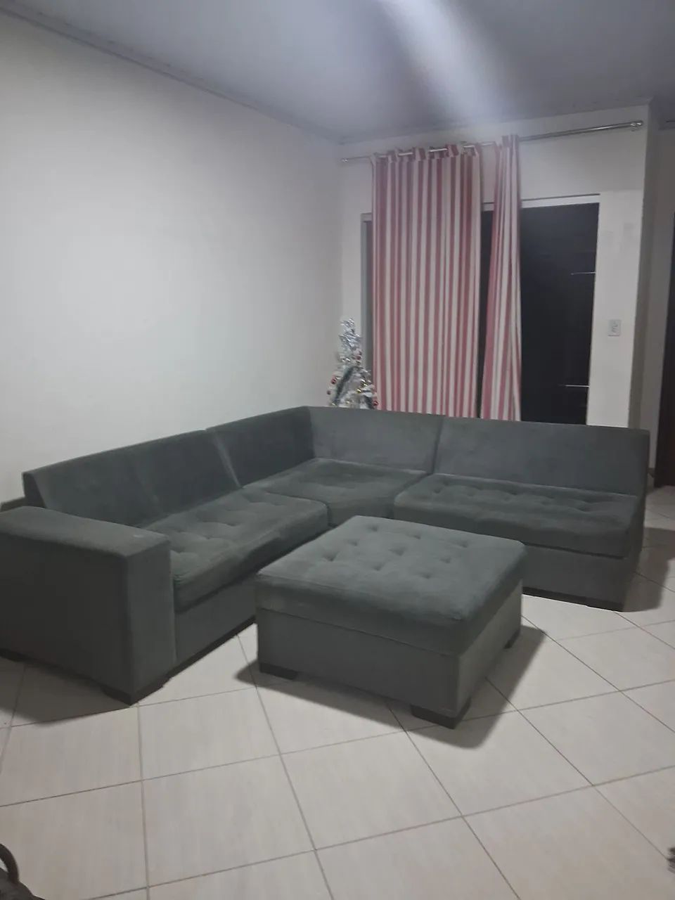 VENDE-SE SOFÁ  NO PREÇO  - Foto 5