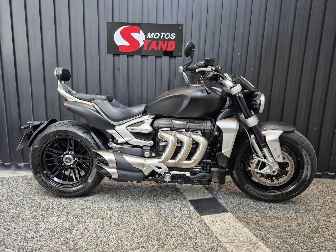 Triumph rocket 3 storm editiin GT