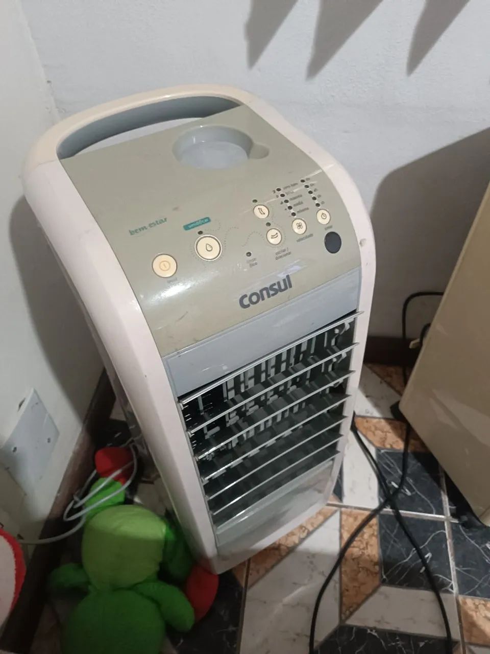 Ventilador com umidificador de ar ótimo estado funciona perfeitamente  - Foto 5