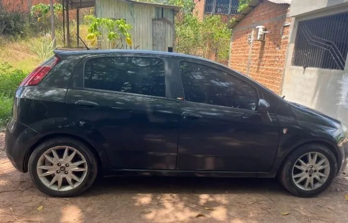 Fiat Punto Essence 1.6 Flex 16V 5P 2011