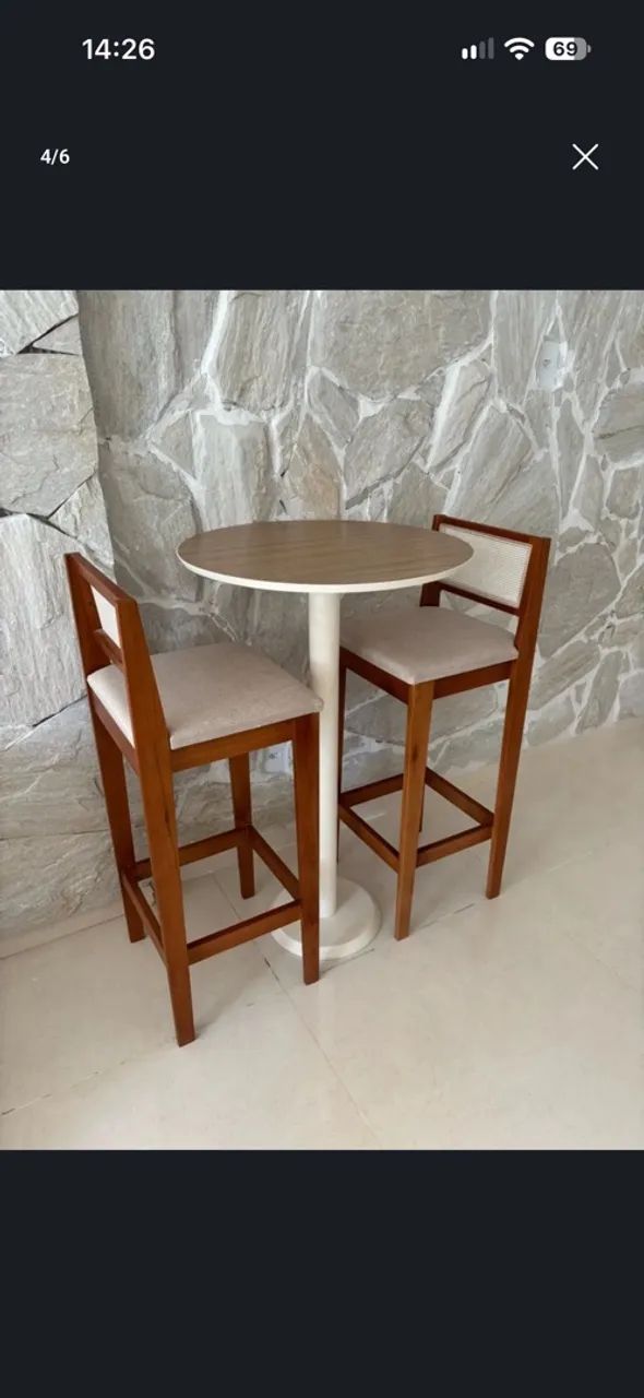 Jogo para varanda ( 2 banquetas e mesa )