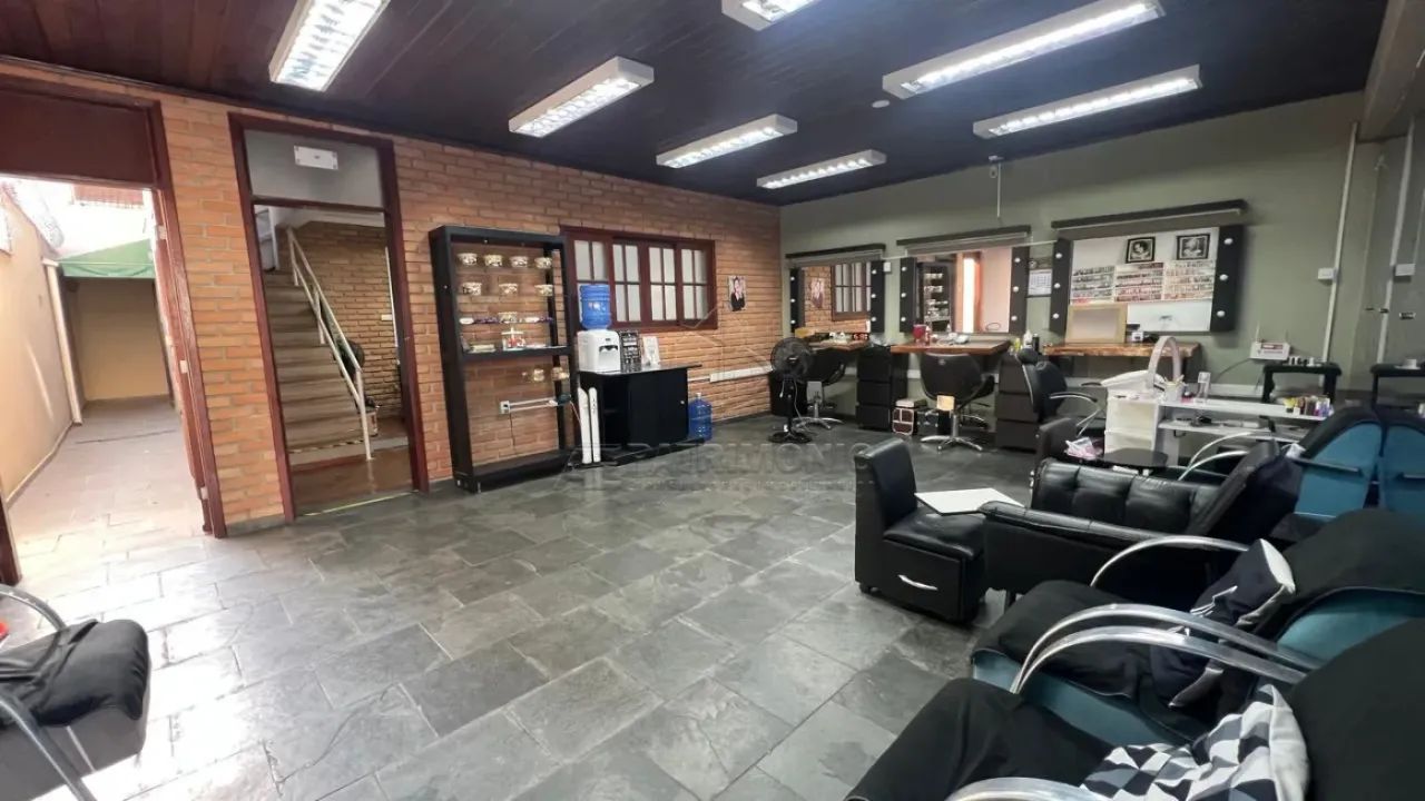 CASA COMERCIAL COM 3 QUARTOS SENDO 2 SUITES E SALÃO EM BAIXO EM SOROCABA - Foto 4