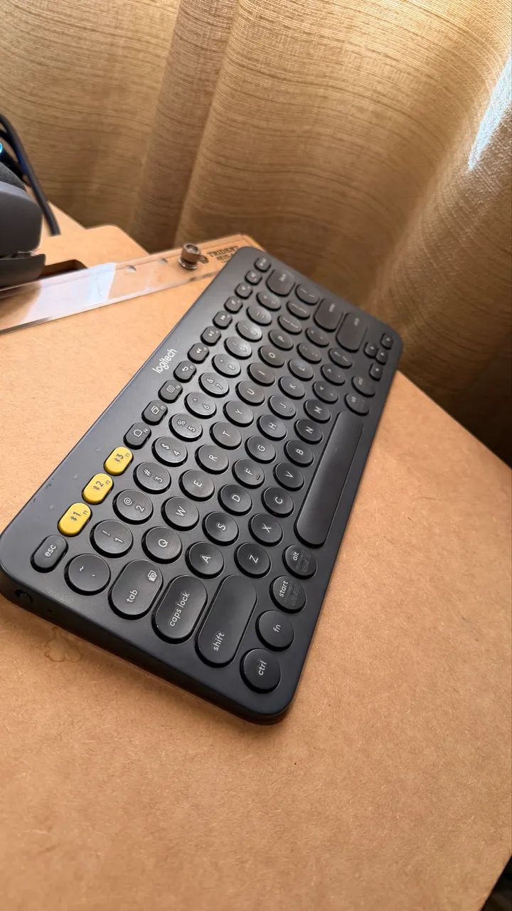 Teclado Bluetooth Logitech K380 Cinza - Foto 2