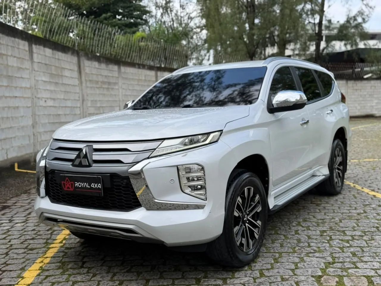 Mitsubishi Pajero 2021