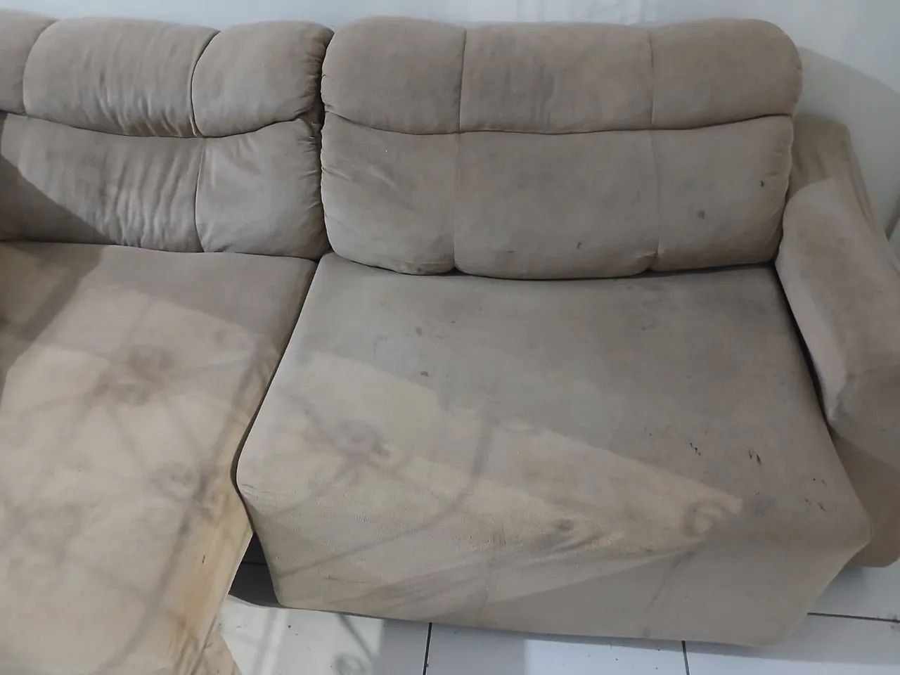 Vendo sofá ainda bom estado  - Foto 2