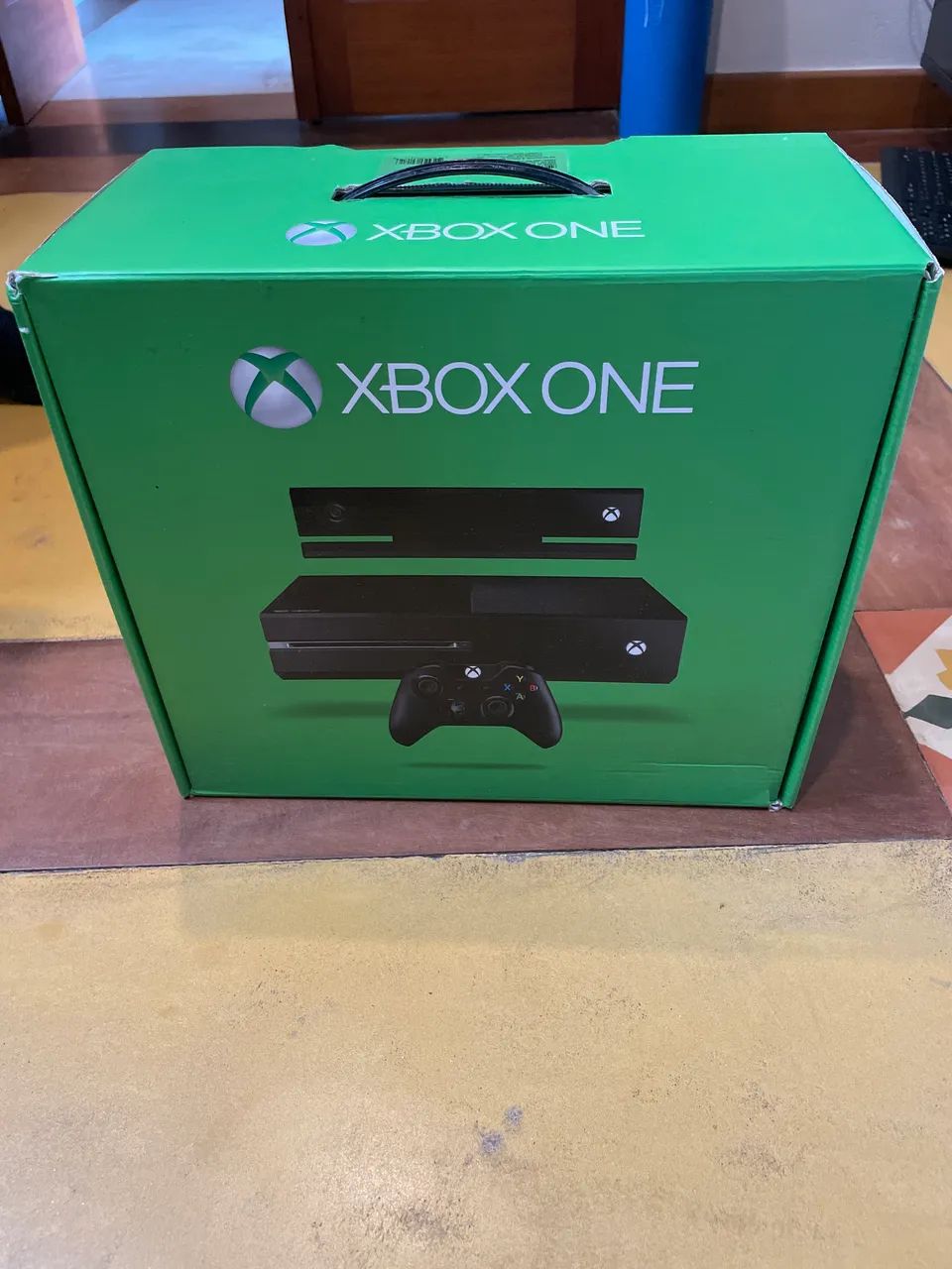 Xbox one fat 500gb com Kinect, controle, caixa original e 4 jogos - Foto 4