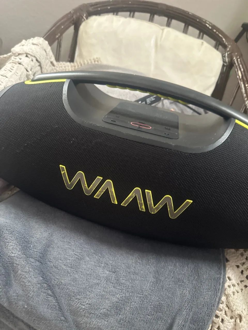 Som WAAW HYPERBOOM 1000