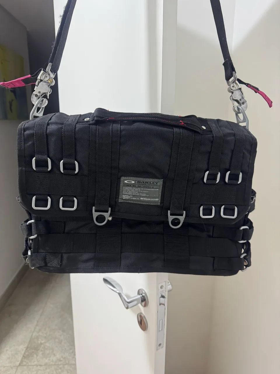 Bolsa carteiro Oakley 