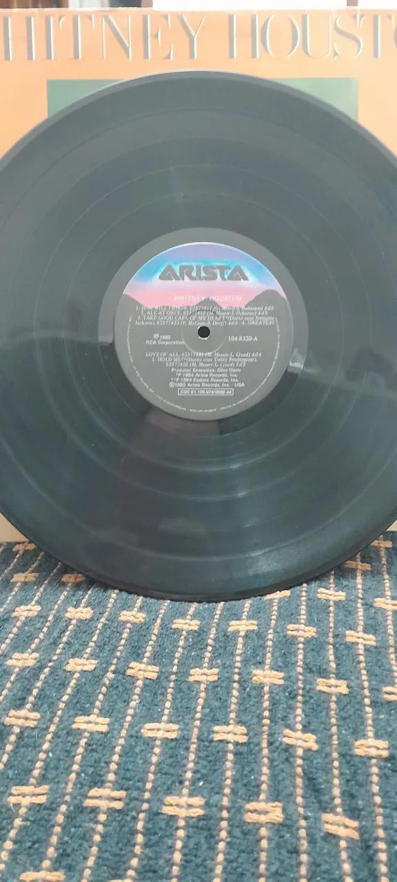 Lp Whitney Houston 1985 (primeiro álbum) - Foto 3