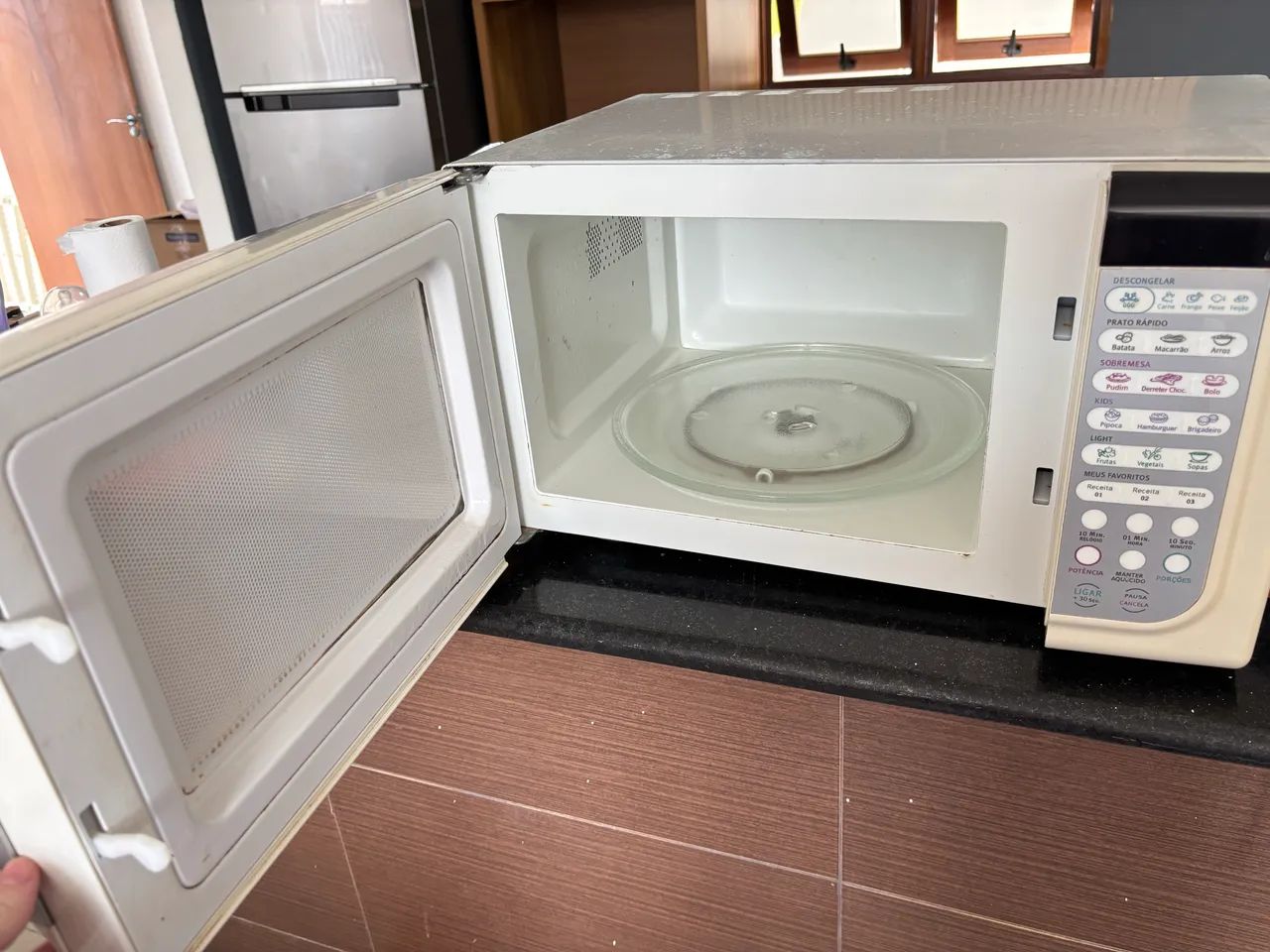 Microondas eletrolux novíssimo  - Foto 5