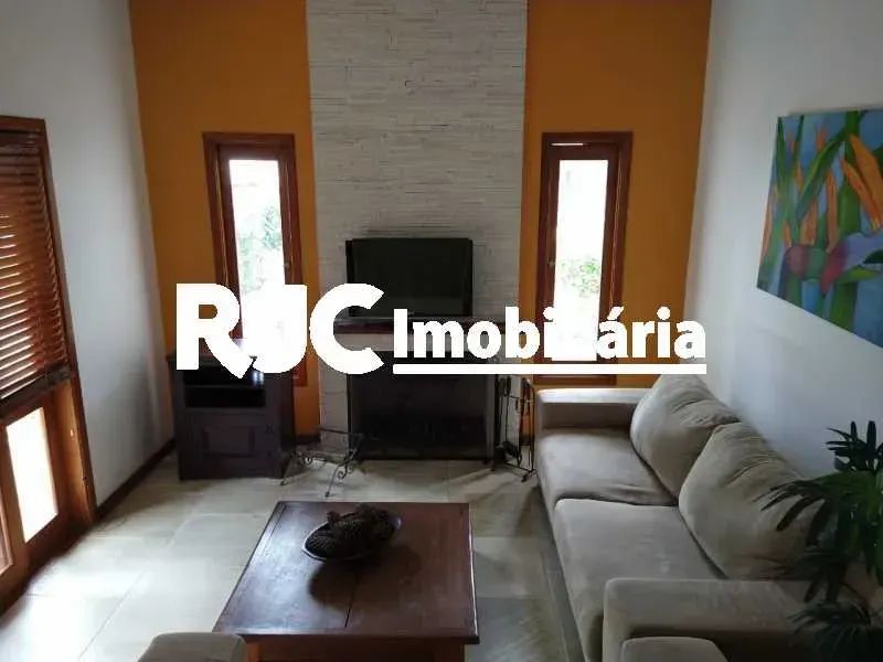 Imóvel para venda tem 172 metros quadrados com 3 quartos em Vargem Grande - Teresópolis -  - Foto 4
