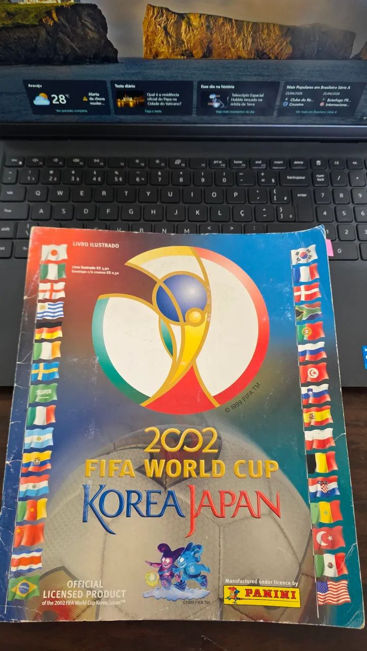 Álbum da Copa do Mundo de 2002 - Livros e revistas - Luzia
