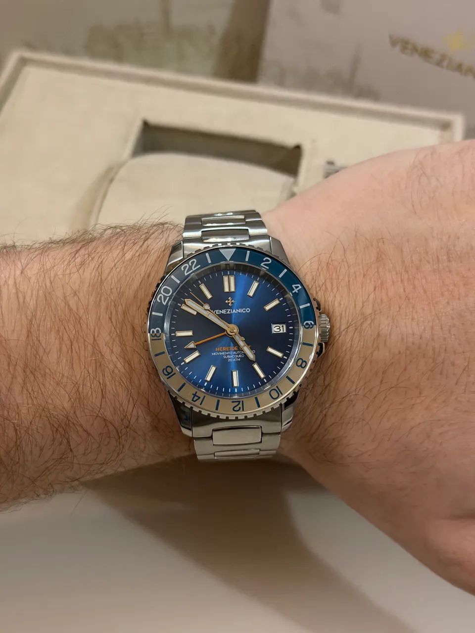 Relógio Venezianico Nereide GMT automático 