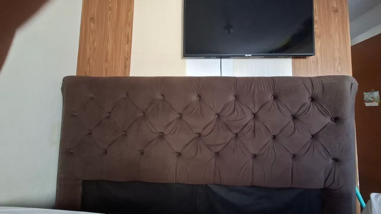 Vendo cabeceira de cama Luxo - Foto 2