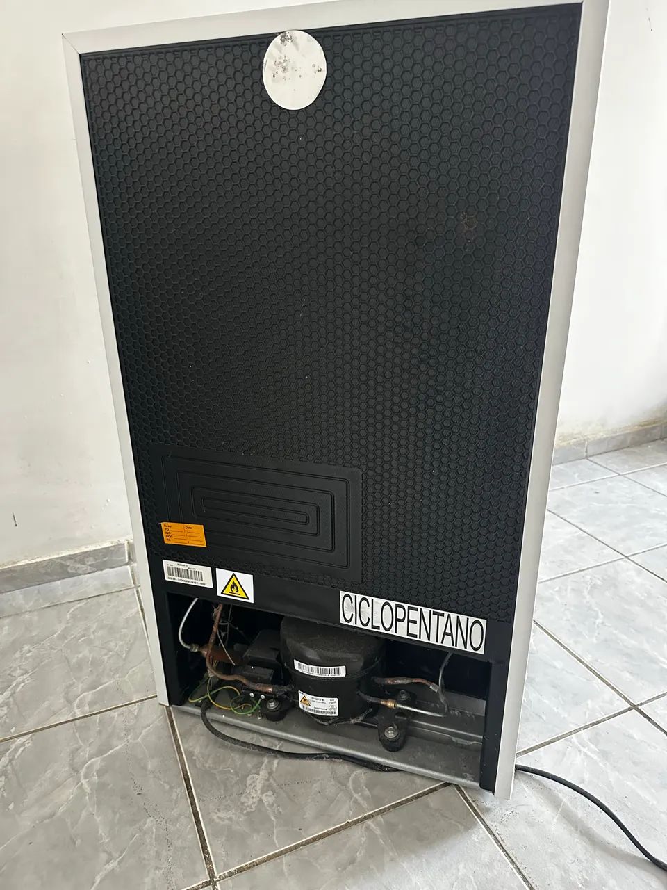 Frigobar Midea 124 Lts  - Foto 4