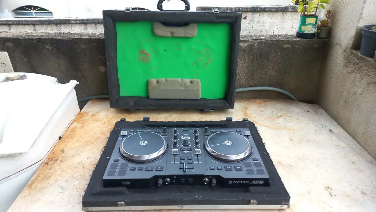 Controladora DJ Hércules DJControl AIR Plus  - Foto 2