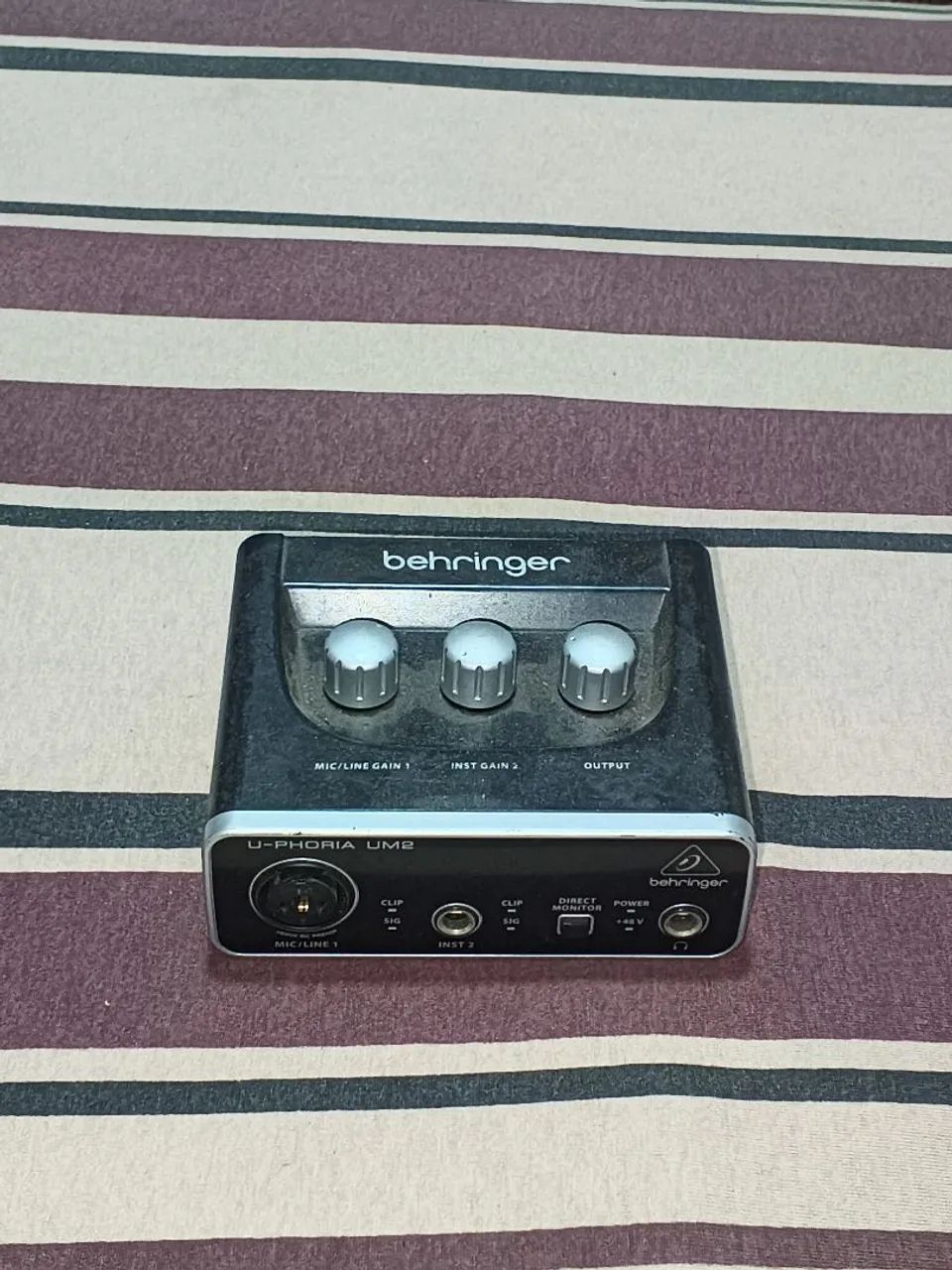 Interface de Áudio Behringer U-Phoria UM2 - Funcionando Perfeitamente ...