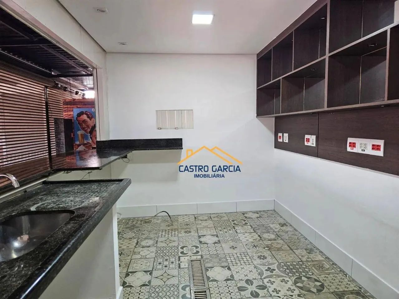Salão para alugar, com 235 m² de área útil no bairro Vila Medon - Americana/SP - Foto 8