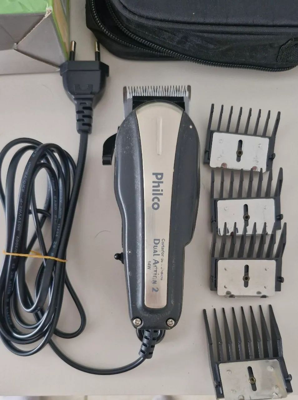 Máquina de cortar cabelo Philco 220V