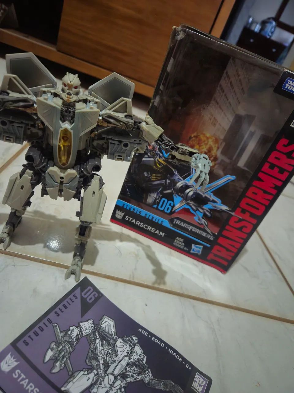 TRANSFORMERS STUDIO SERIES 06 - STARSCREAM