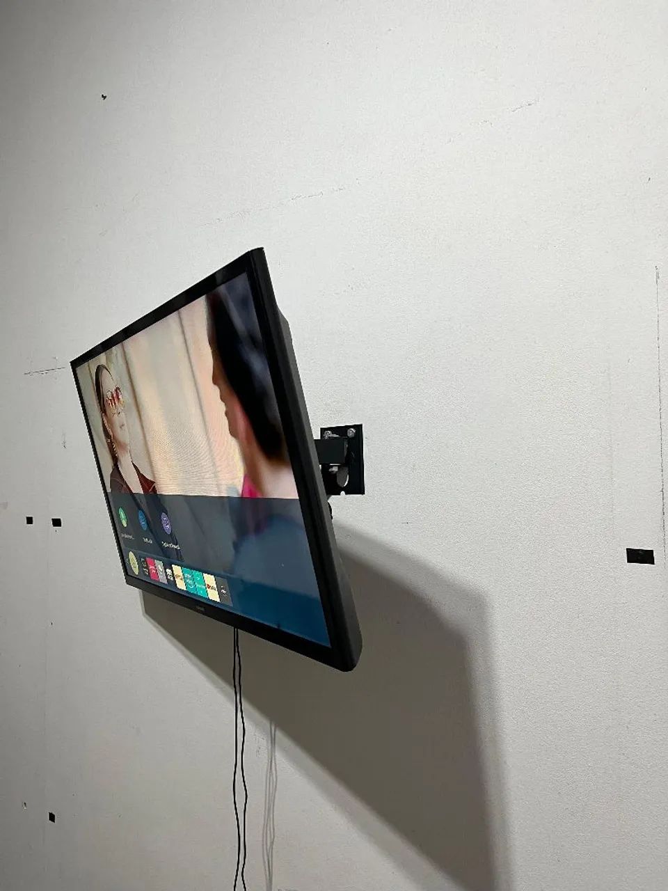 Vende-se uma Smart TV 32 Polegadas  - Foto 4