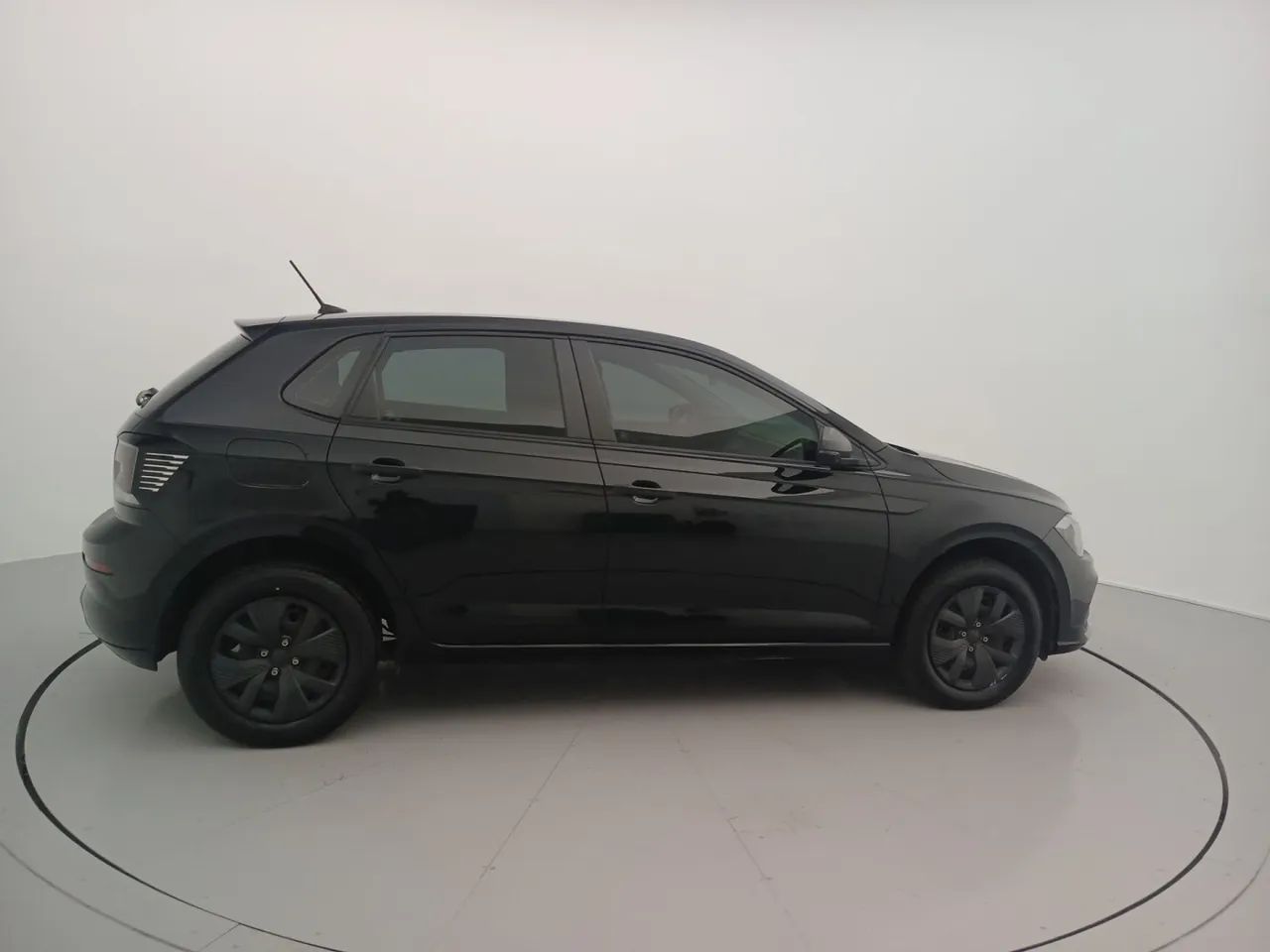 Volkswagen Polo Track 1.0 Flex 12V 5p, foto 6 de 18