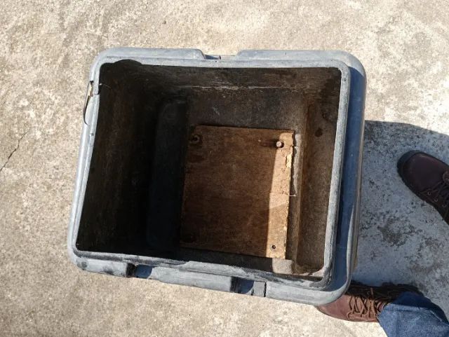( Vendo )Baú usado,porém em bom estado!!!! - Foto 4