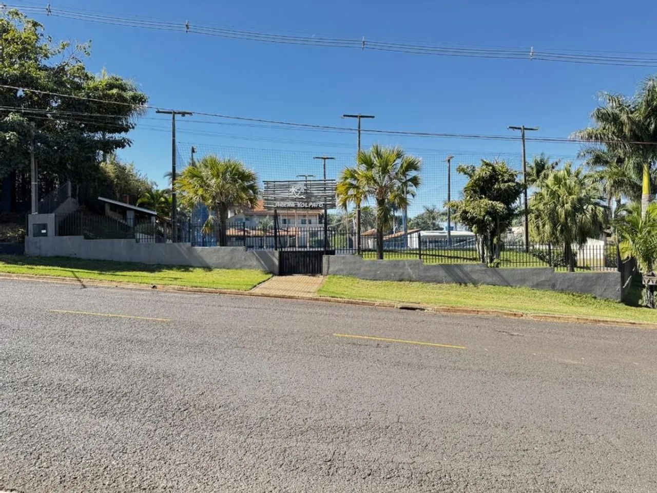 Chácara à venda em Maringá, Alto das Grevíleas, com 3 suítes, com 5830 m² - Foto 2