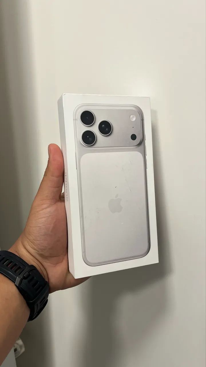 iPhone 17 pro Max 256 silver 