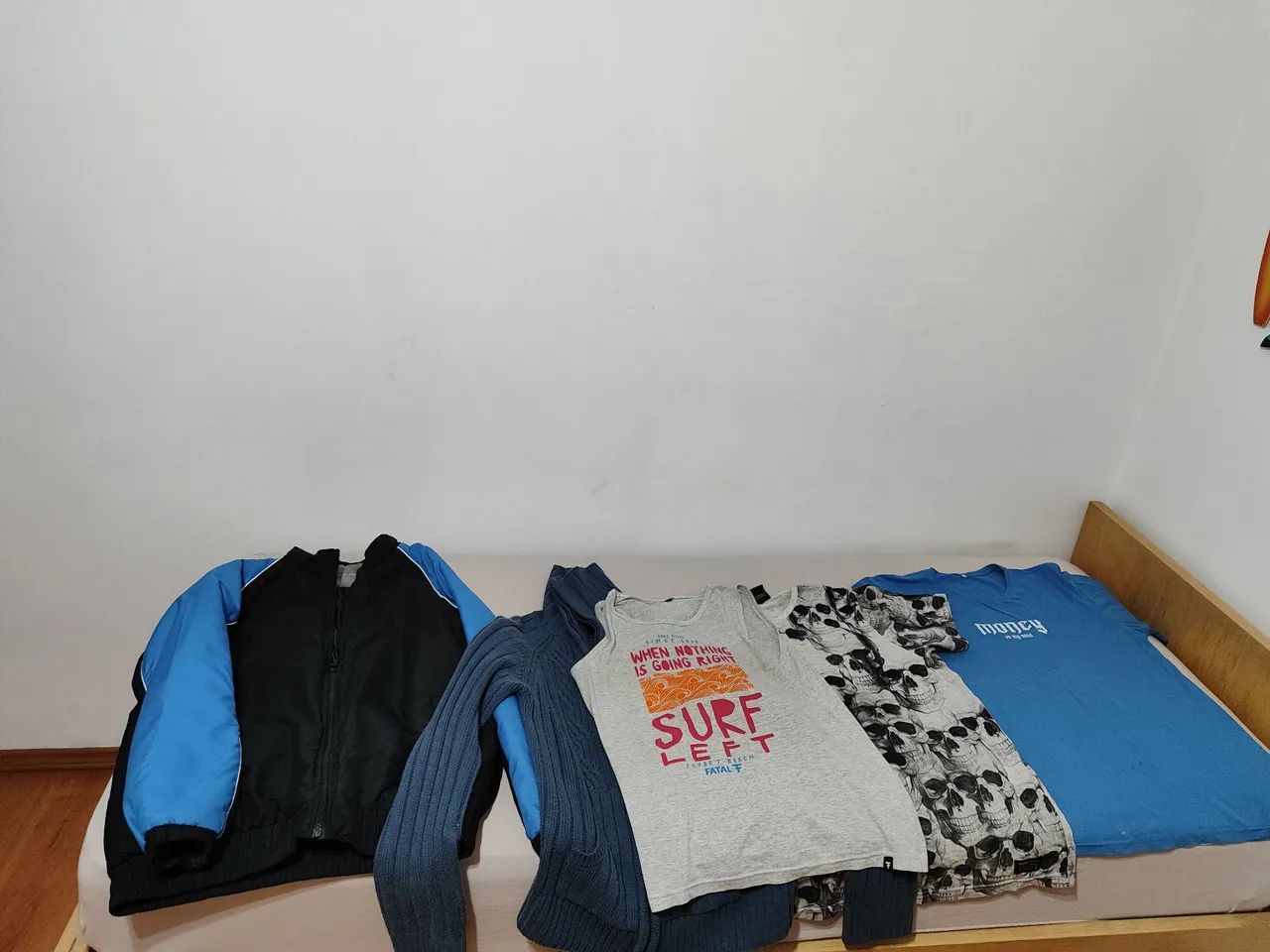 LOTE DE ROUPAS (KIT DE 5 PEÇAS)